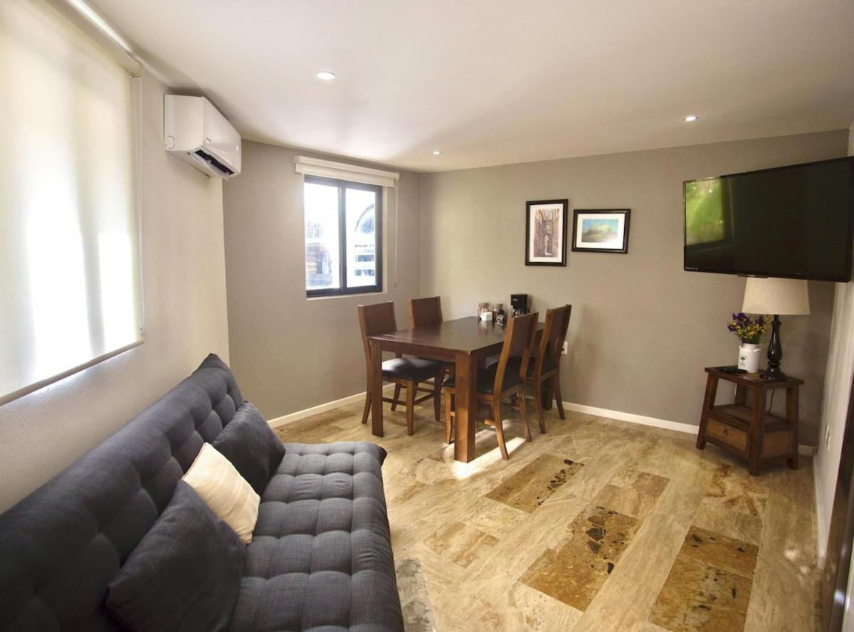 Cozy Loft With Pool, One Block From The Beach! 칸쿤 외부 사진