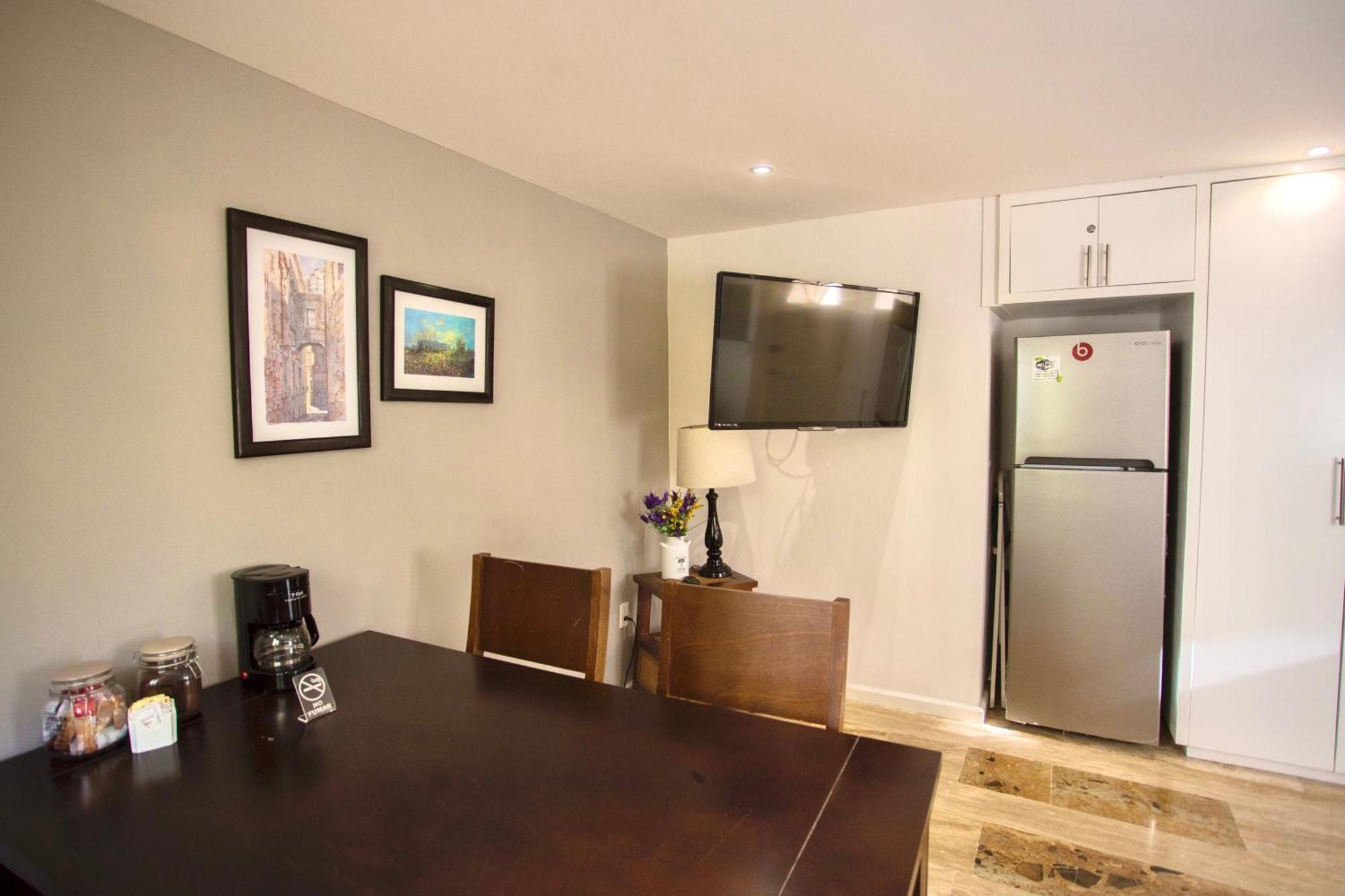 Cozy Loft With Pool, One Block From The Beach! 칸쿤 외부 사진