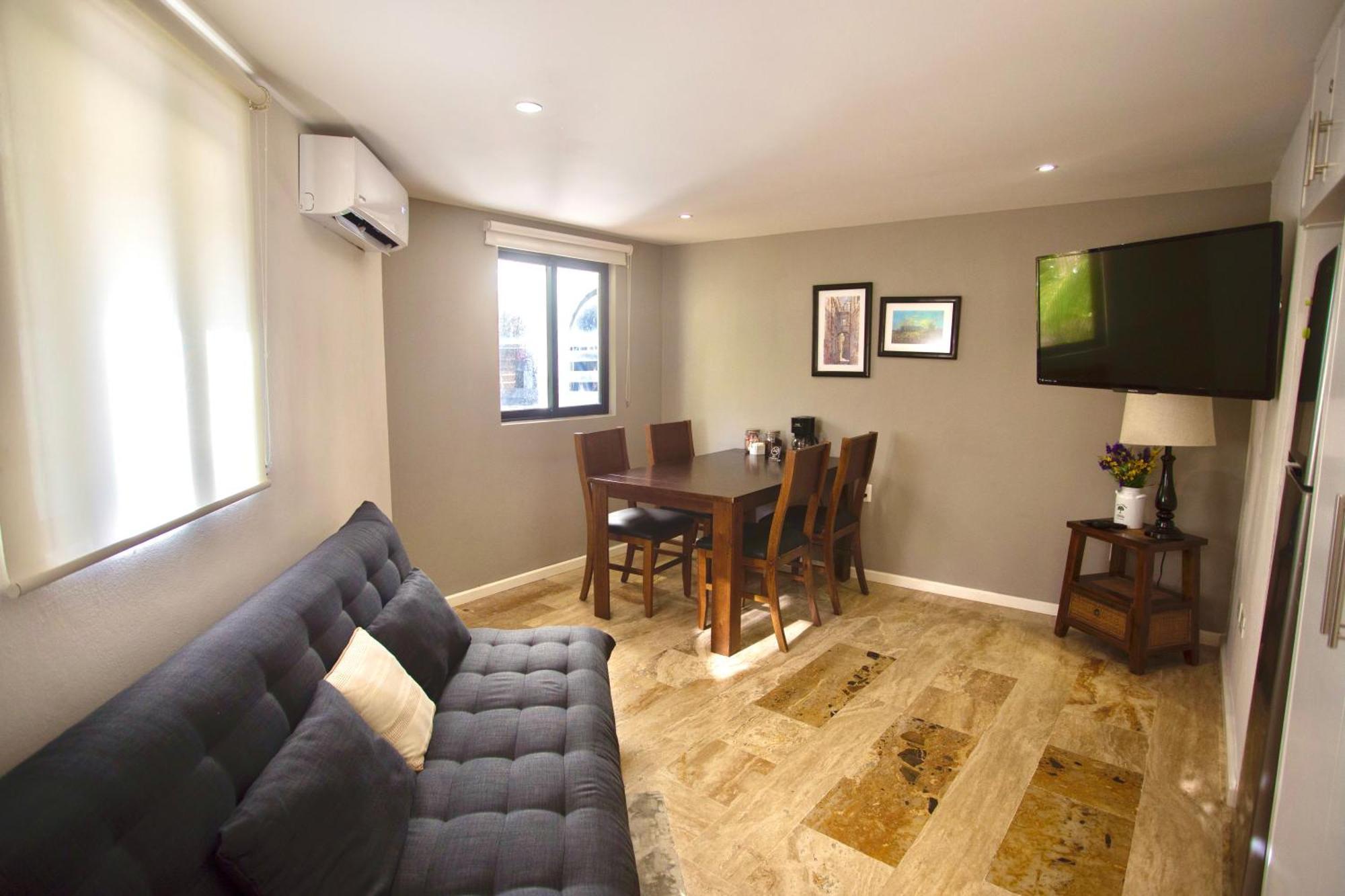 Cozy Loft With Pool, One Block From The Beach! 칸쿤 외부 사진